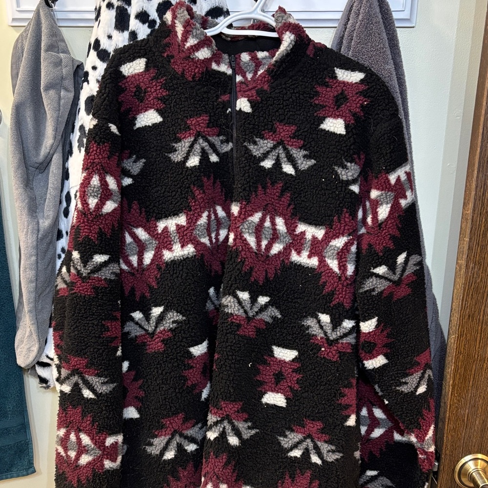 Wrangler Black and Burgundy Patterned Jacket